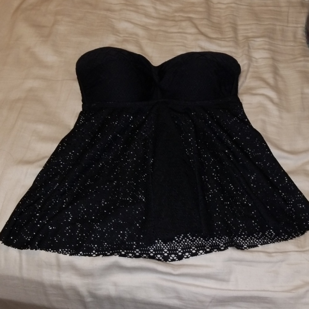Strapless swim top